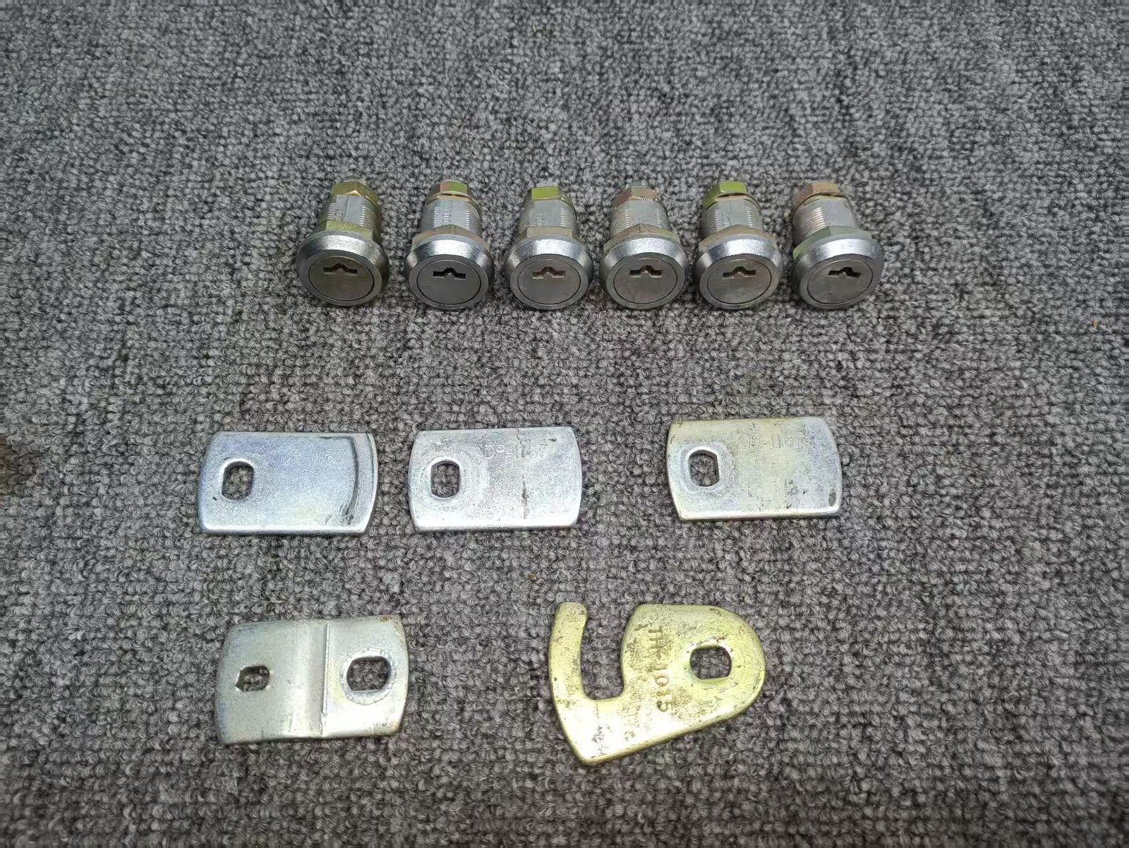 Used Capcom Acade Game Q25 P5001 Locks Plate Arcade Cabinet Parts