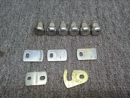 Used Capcom Acade Game Q25 P5001 Locks Plate Arcade Cabinet Parts